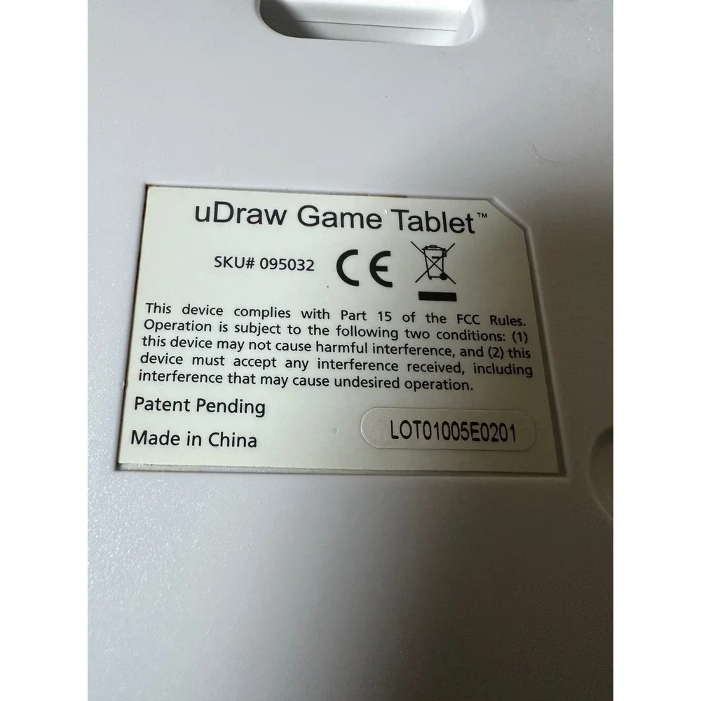 uDraw Game Tablet White for Nintendo Wii with uDraw Studio Game Bundle
